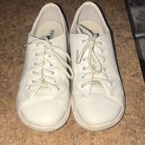 Womenβs Nurse Mates Leather Shoes